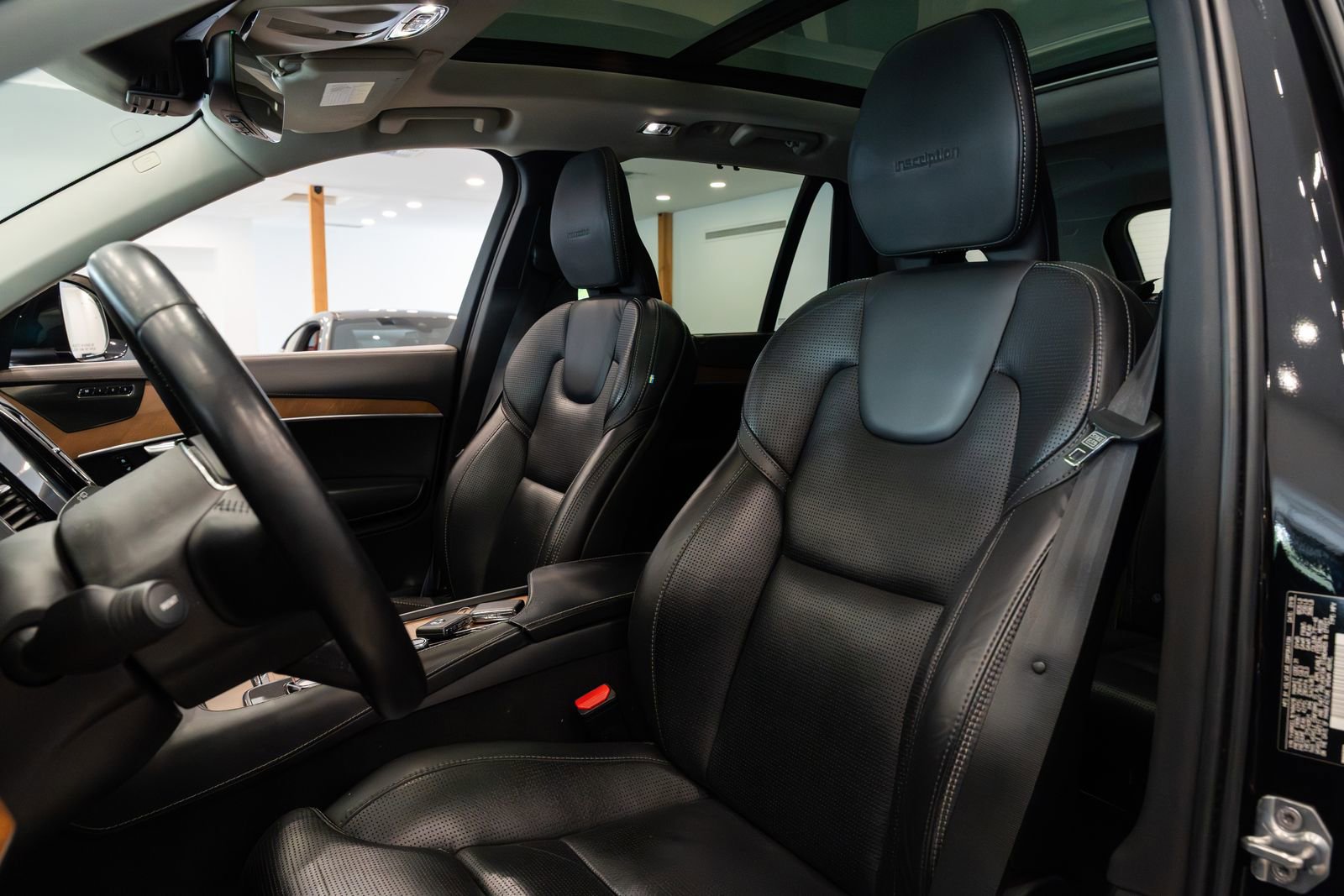 Used 2019 Volvo XC90 T8 Inscription w/ Advanced Package AWD/4WD image 8
