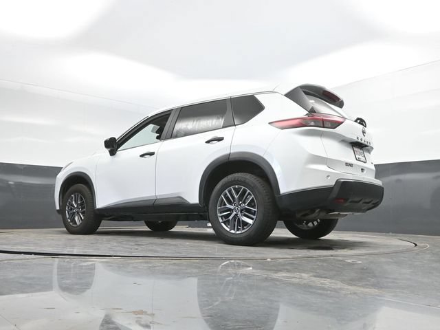 Used 2024 Nissan Rogue S AWD/4WD image 53