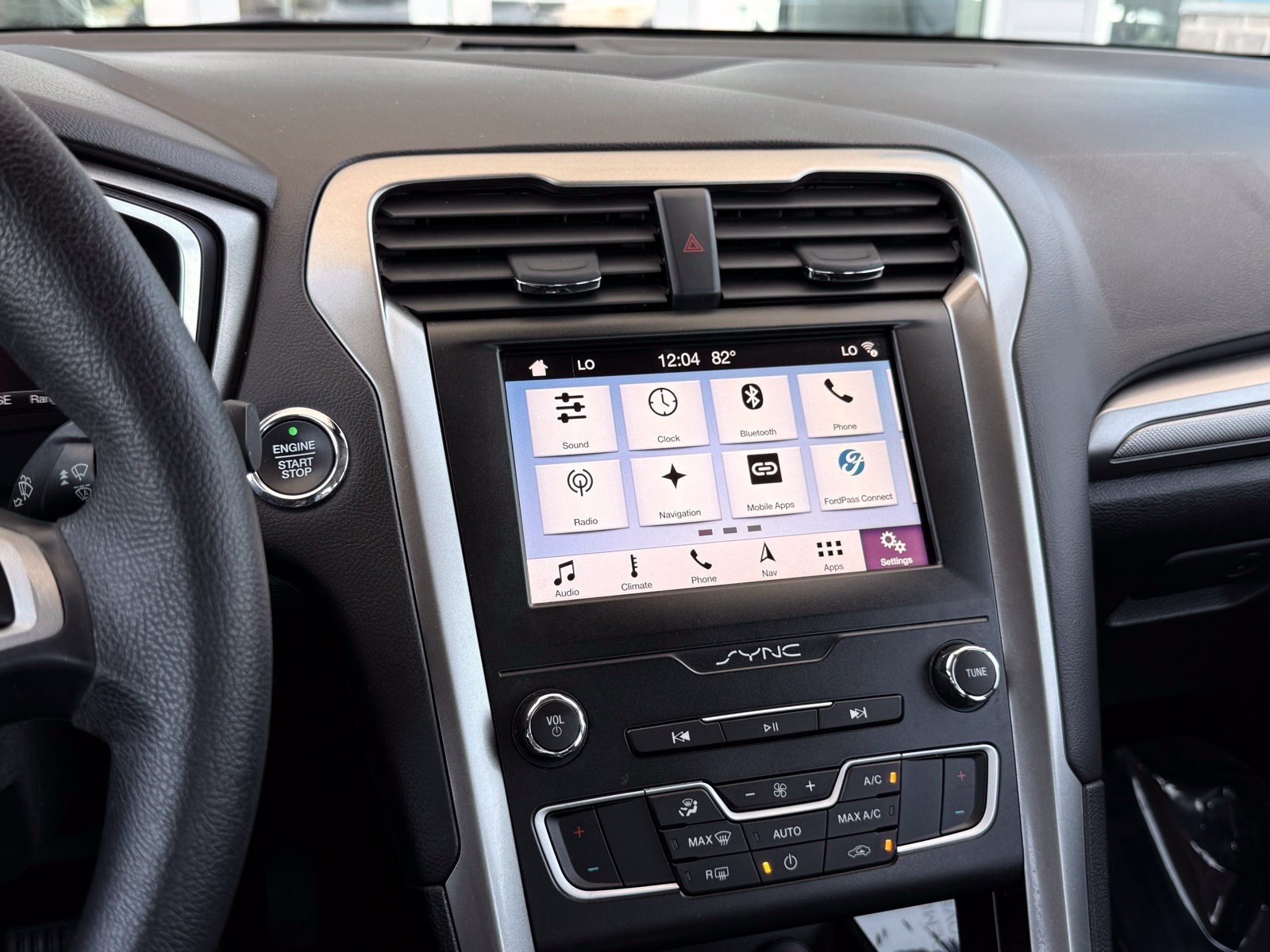 Used 2019 Ford Fusion SE FWD image 37