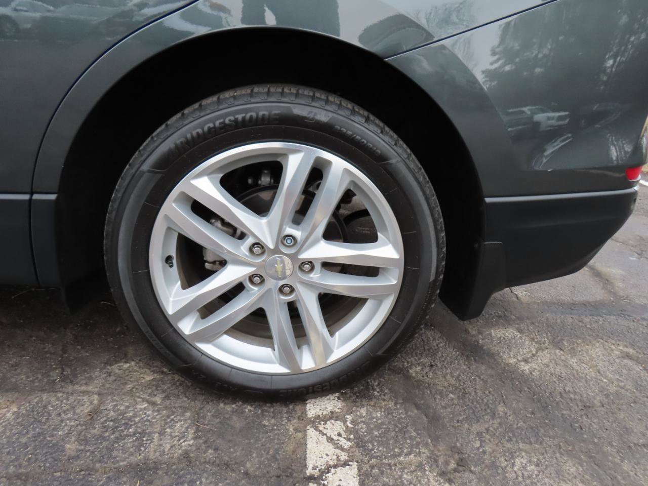 Used 2019 Chevrolet Equinox Premier image 14