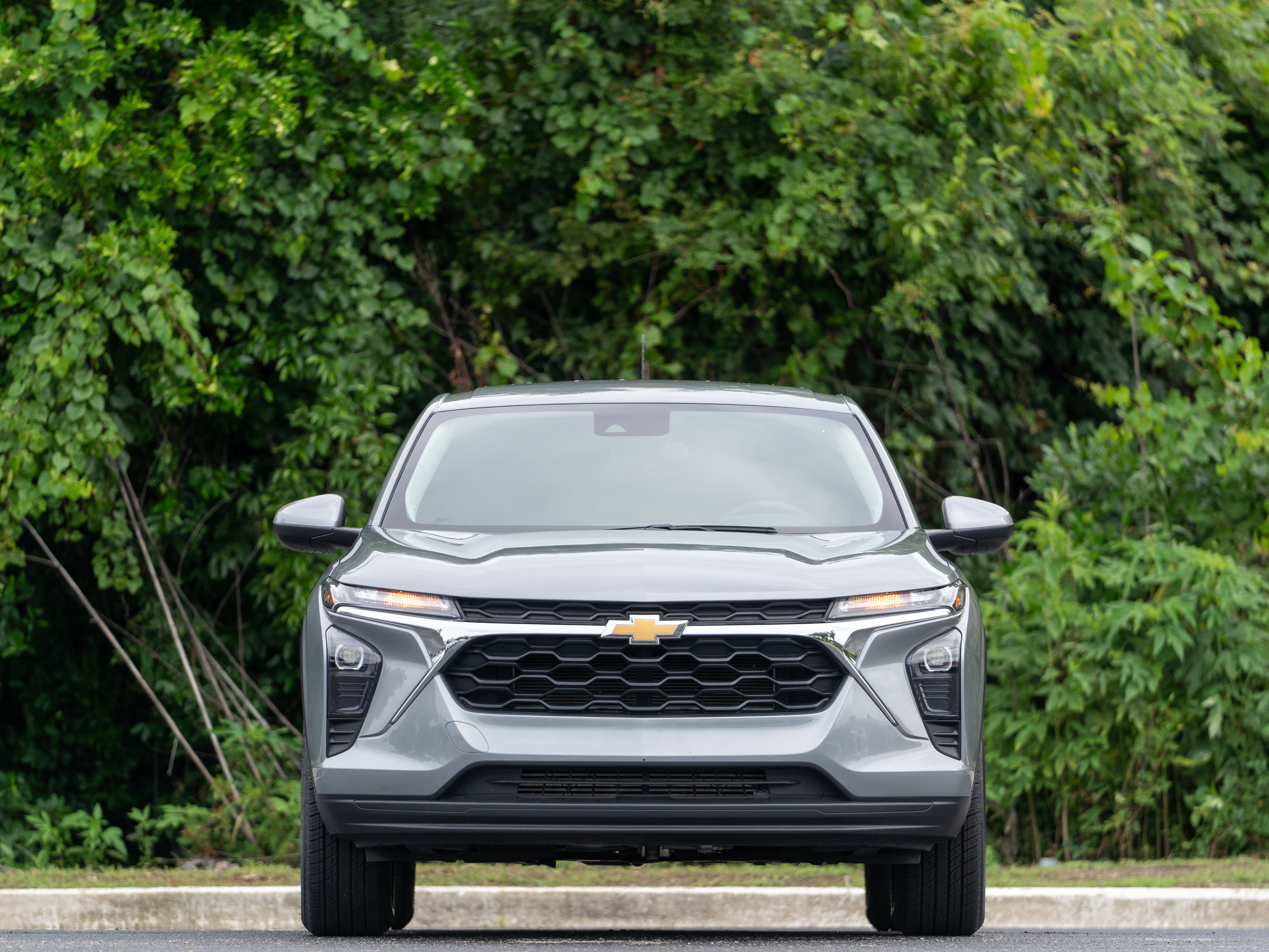 Used 2025 Chevrolet Trax LS w/ LS Convenience Package FWD image 32