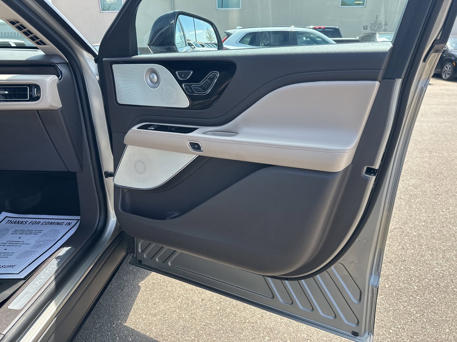 Used 2023 Lincoln Aviator Reserve w/ Equipment Group 201A AWD/4WD image 55