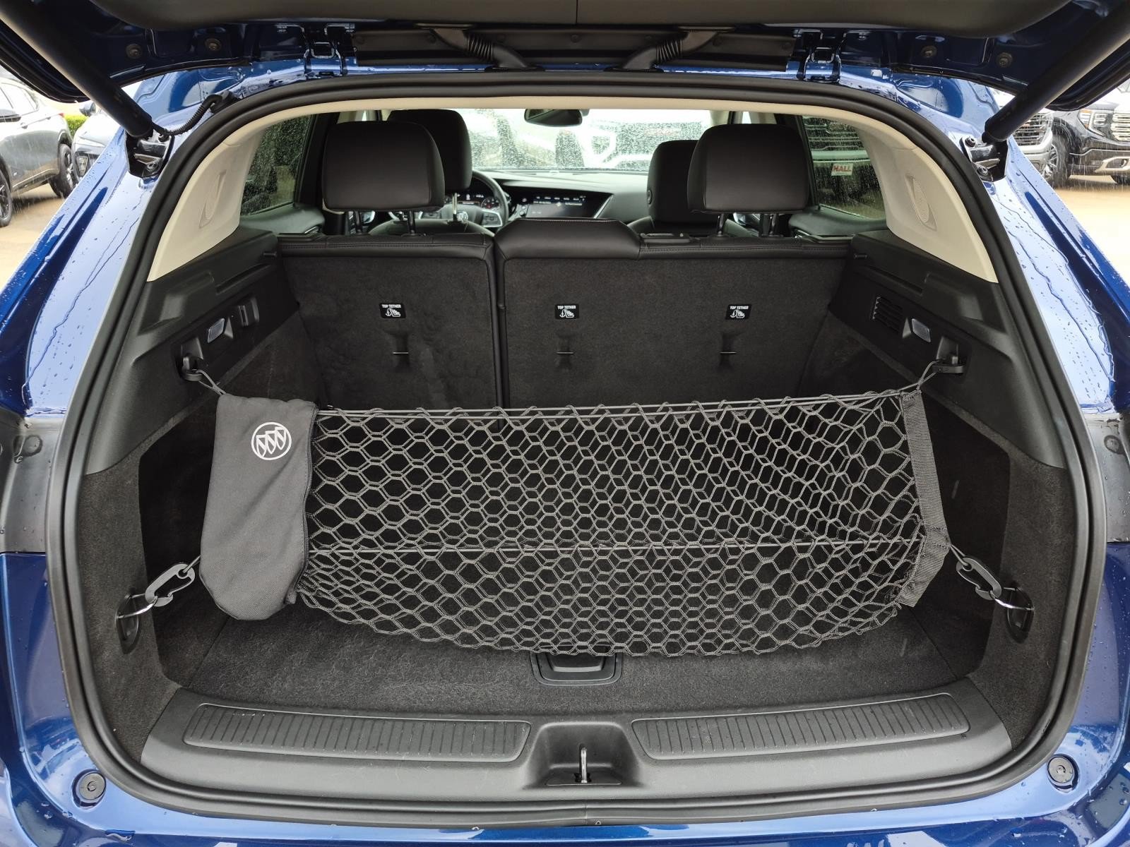 Used 2023 Buick Envision Essence FWD image 8