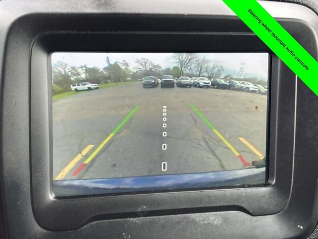 Used 2018 Jeep Renegade Latitude FWD image 17
