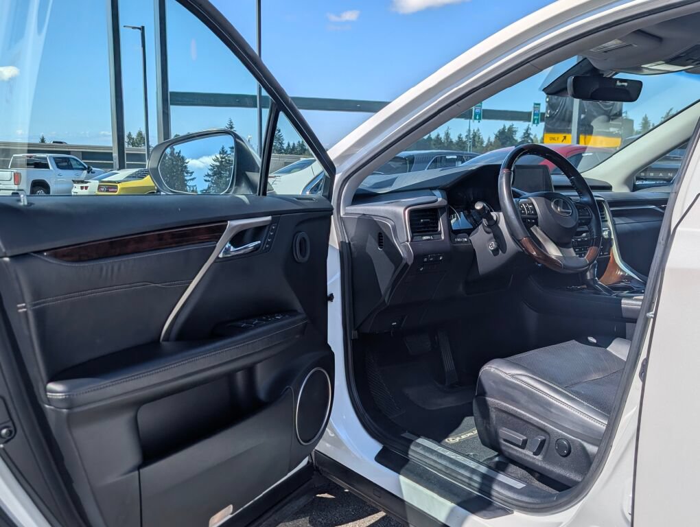 Used 2017 Lexus RX 450h AWD w/ Cold Weather Package image 23
