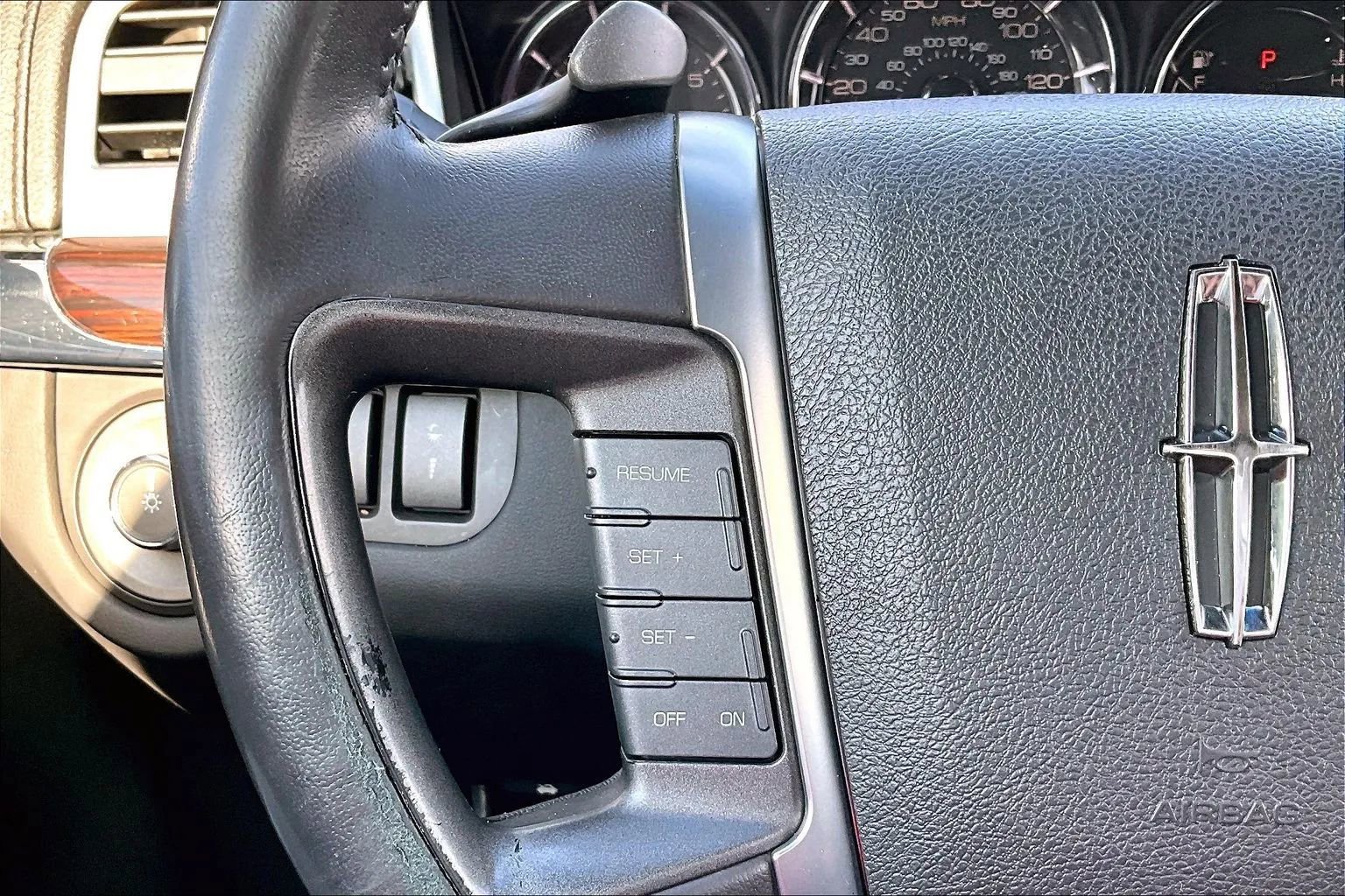 Used 2010 Lincoln MKS AWD image 5