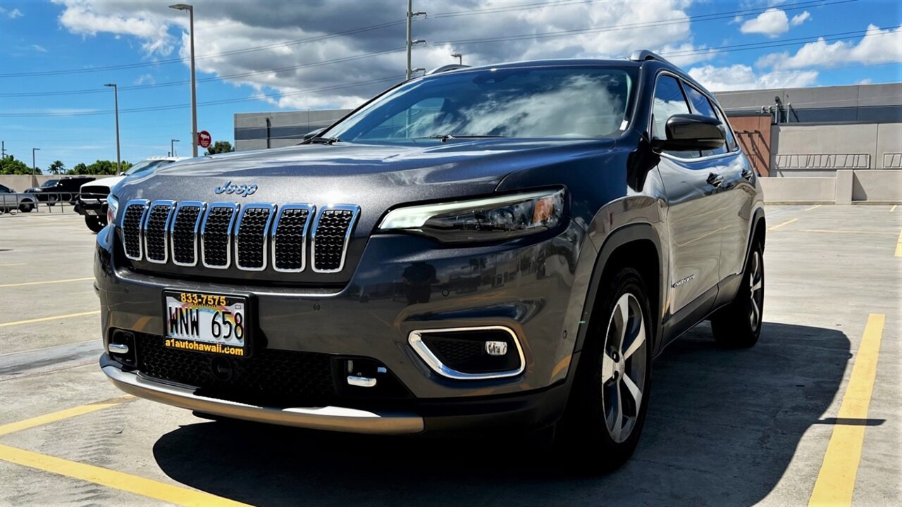 Used 2021 Jeep Cherokee Limited w/ Elite Package FWD image 2
