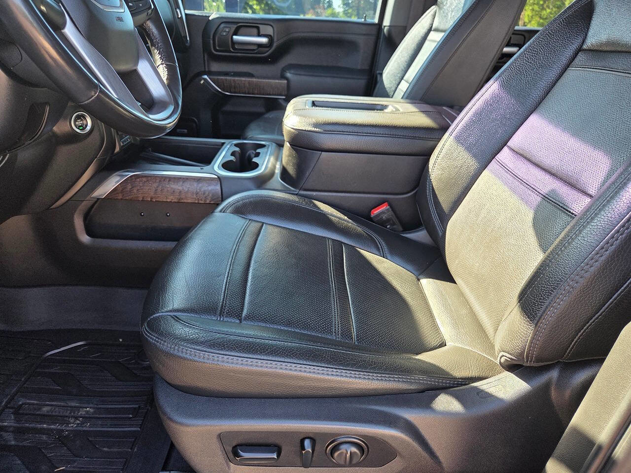 Used 2020 GMC Sierra 3500 Denali w/ Denali Ultimate Package AWD/4WD image 10