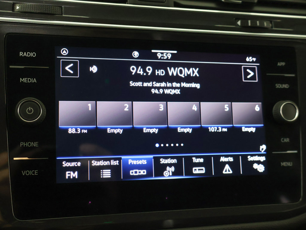 Used 2023 Volkswagen Tiguan SE FWD image 49
