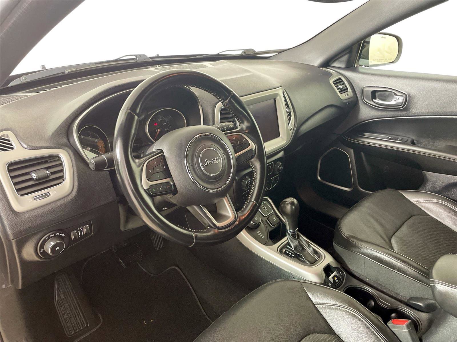 Used 2021 Jeep Compass Latitude image 23