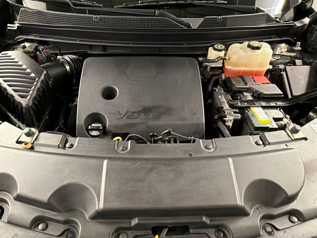 Used 2018 Chevrolet Traverse LT FWD image 40