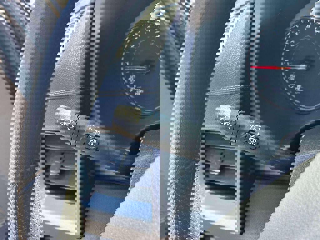 Used 2024 GMC Terrain SLE image 23