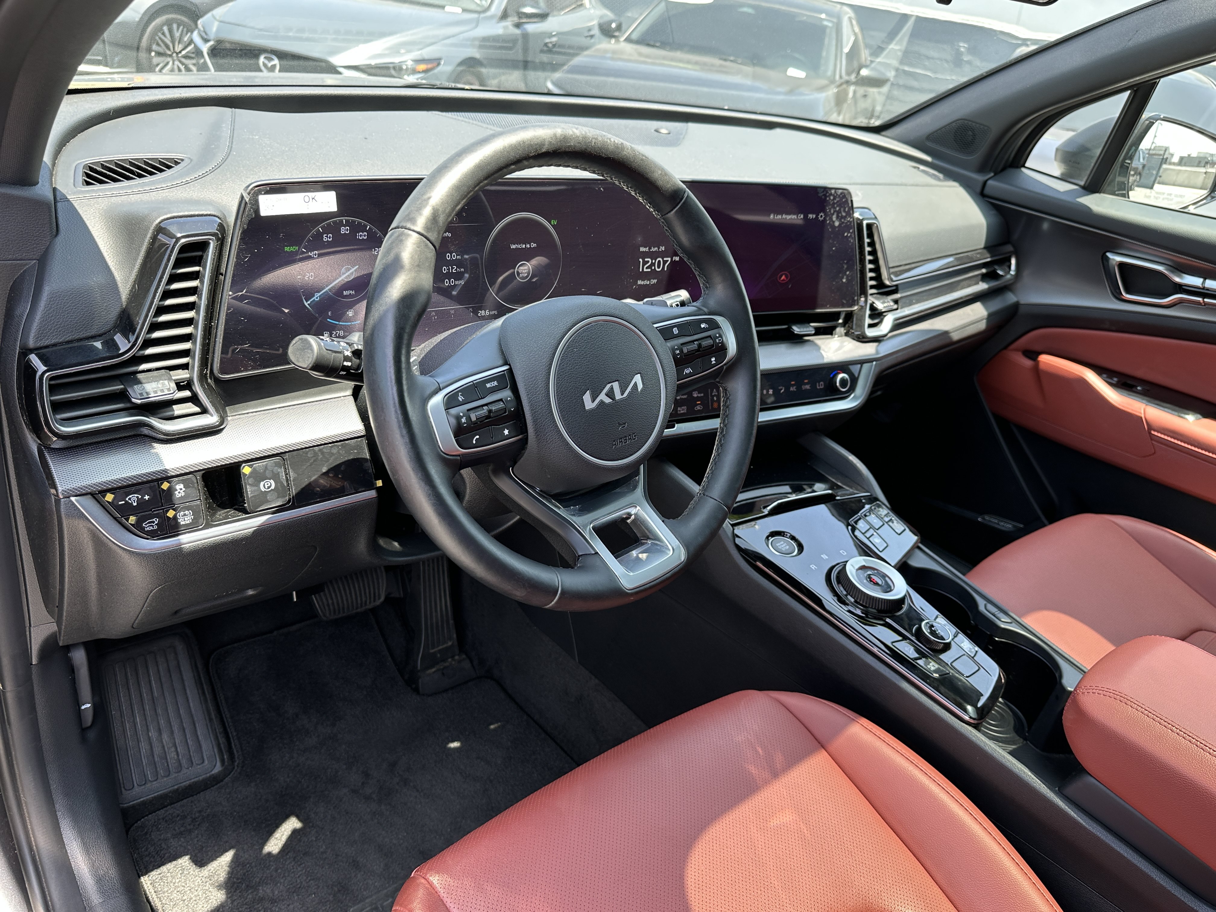 Certified 2025 Kia Sportage SX Prestige AWD/4WD image 23