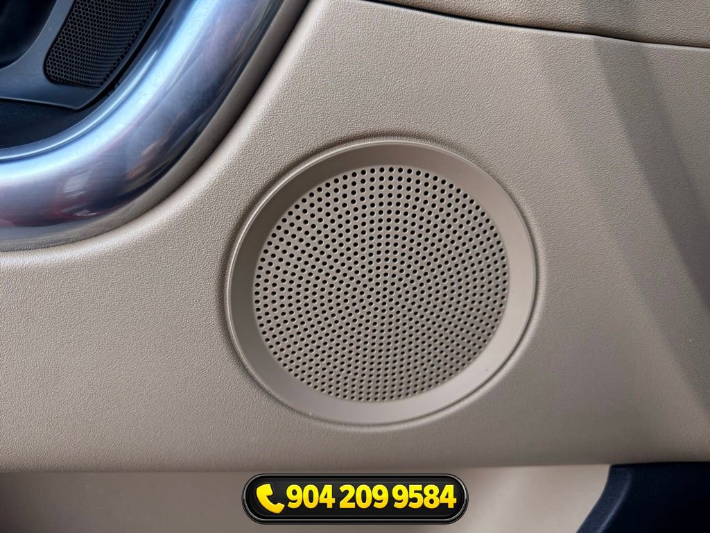 Used 2016 Land Rover Discovery Sport HSE image 24