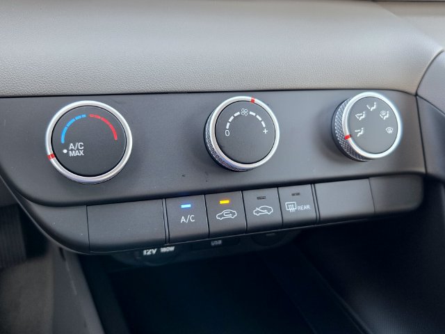 New 2026 Hyundai Elantra SE FWD image 8