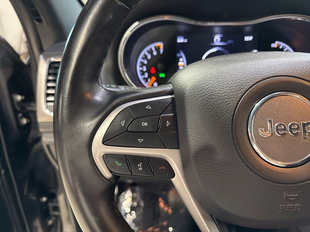 Used 2019 Jeep Grand Cherokee Laredo AWD/4WD image 11