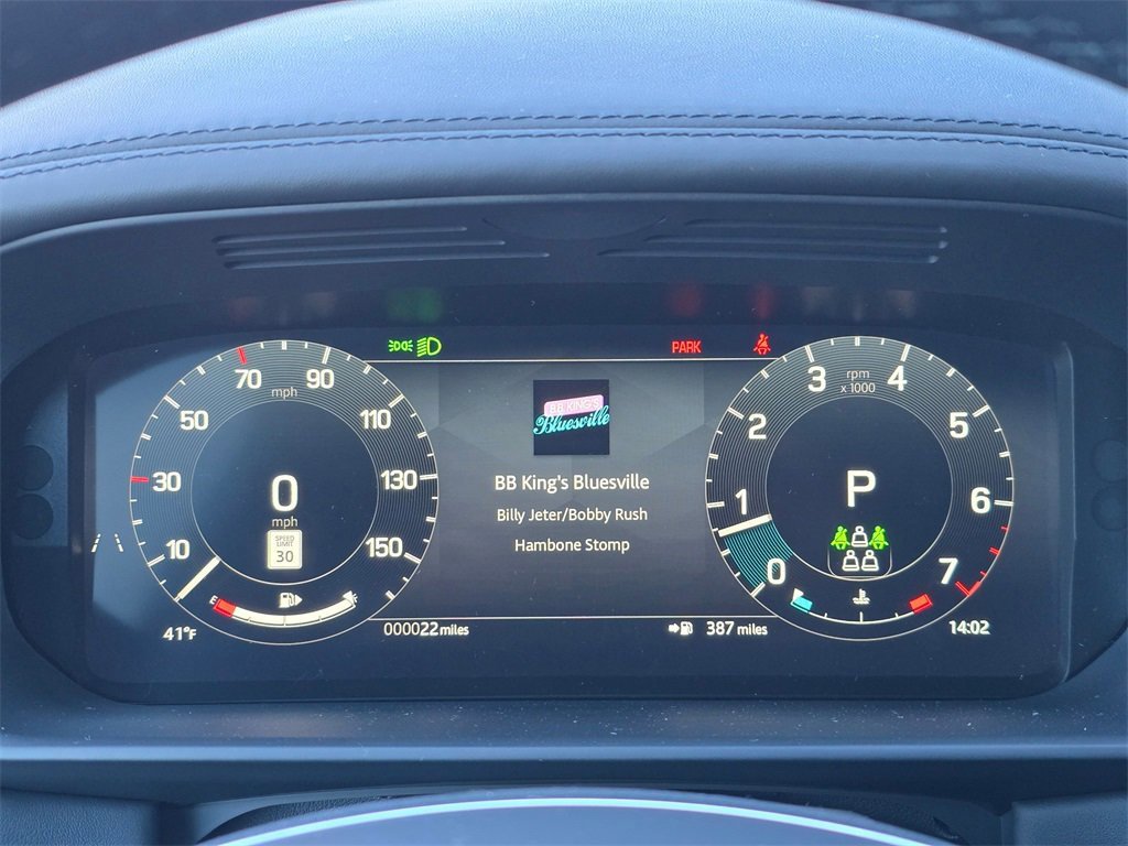 New 2025 Land Rover Discovery Metropolitan Edition image 10