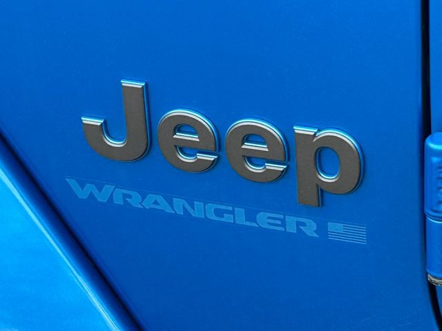 Used 2023 Jeep Wrangler Unlimited Rubicon 4xe w/ Cold Weather Group AWD/4WD image 15