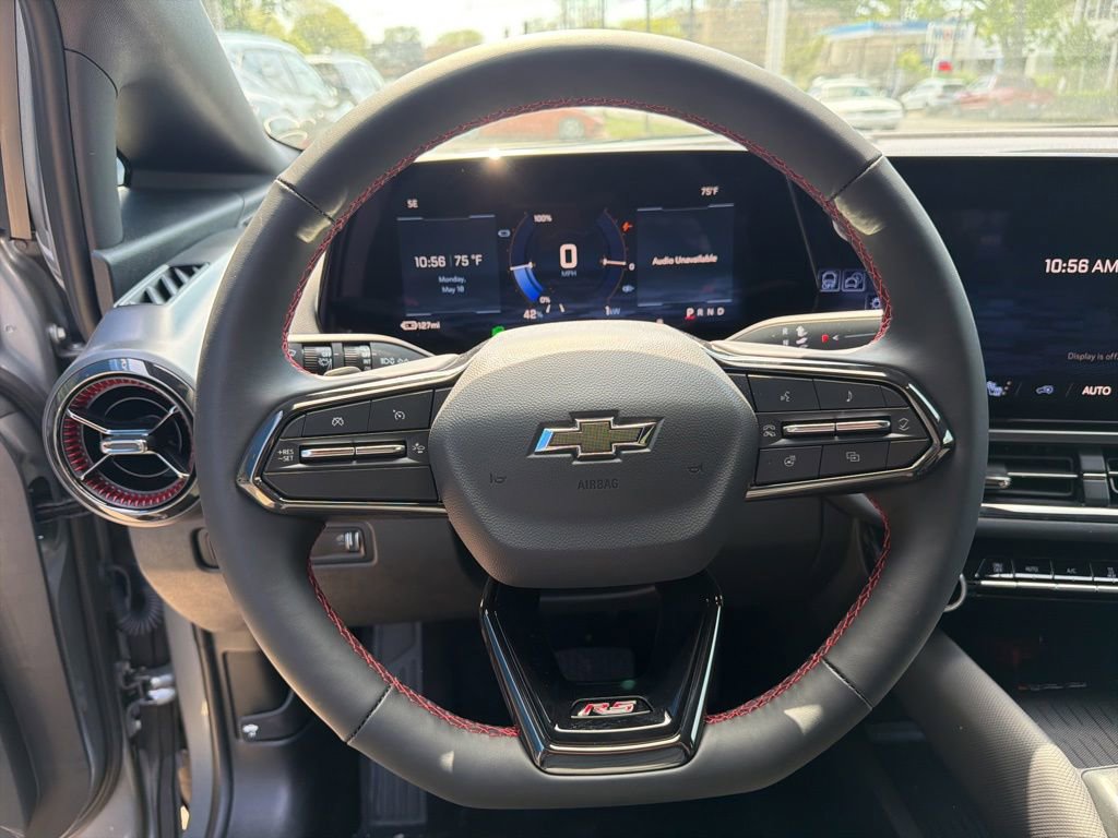 New 2026 Chevrolet Equinox EV RS AWD/4WD image 11