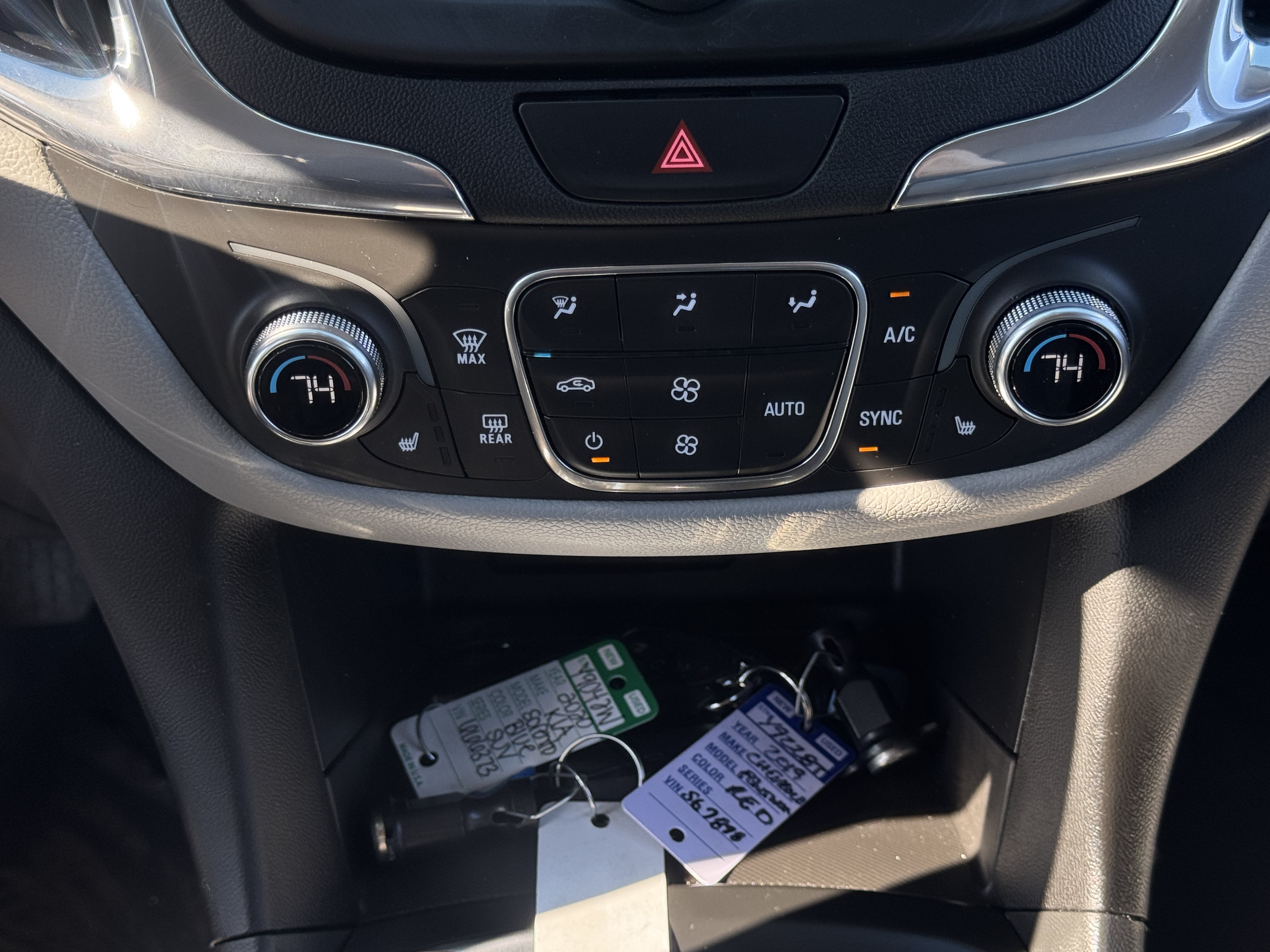 Used 2019 Chevrolet Equinox LT FWD image 26