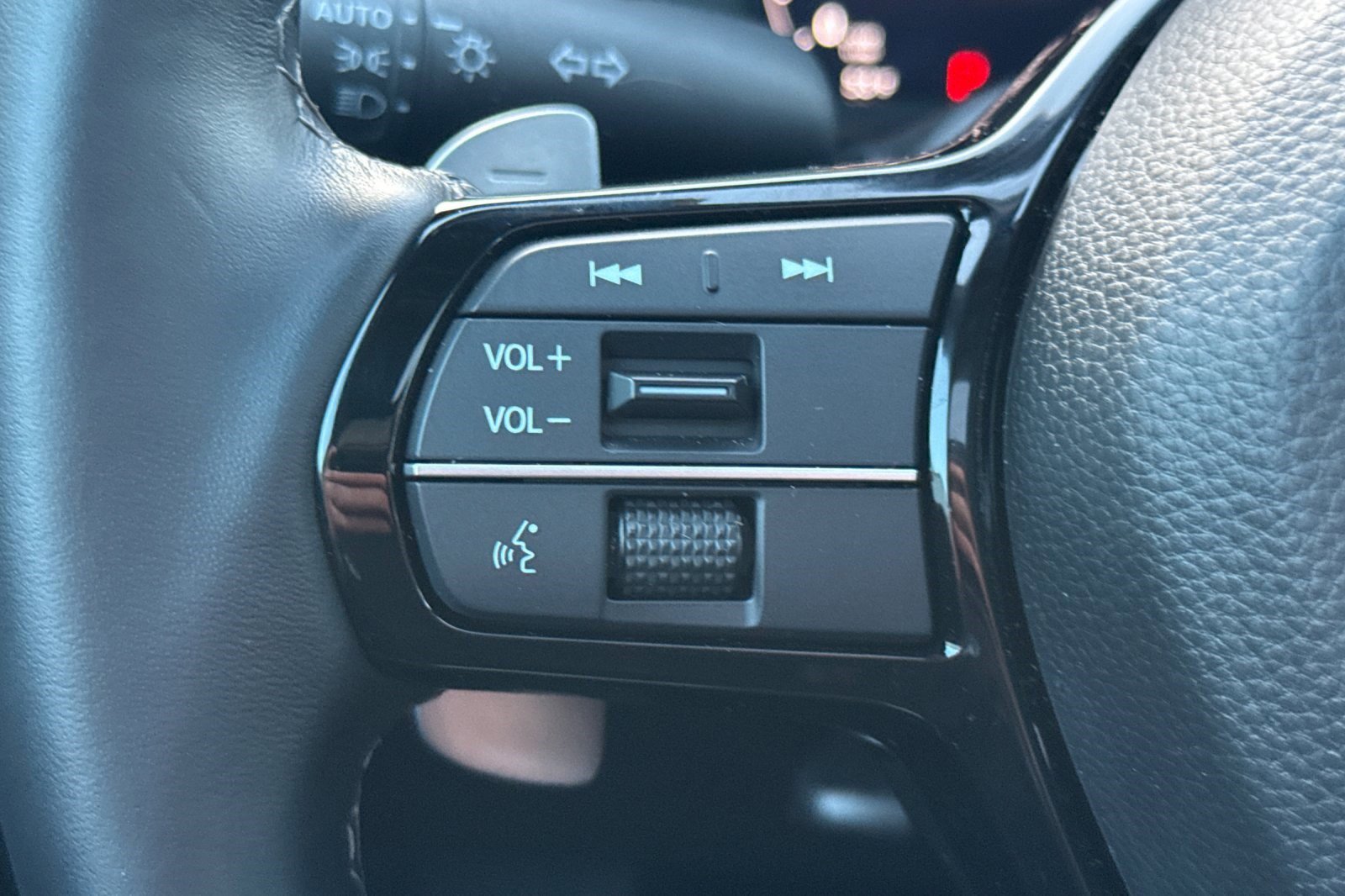 Certified 2025 Acura ADX AWD image 29