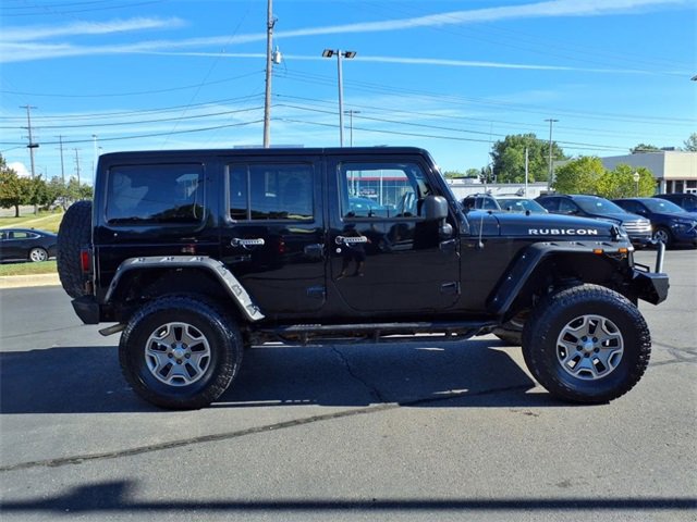 Used 2014 Jeep Wrangler Unlimited Rubicon w/ Connectivity Group image 7