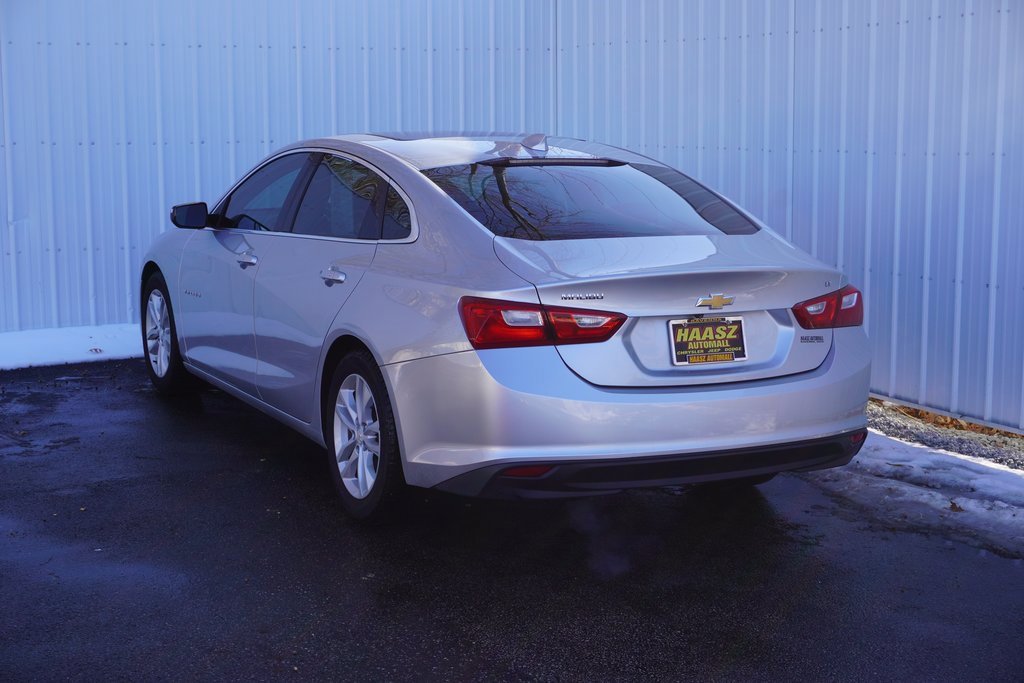 Used 2016 Chevrolet Malibu LT image 4