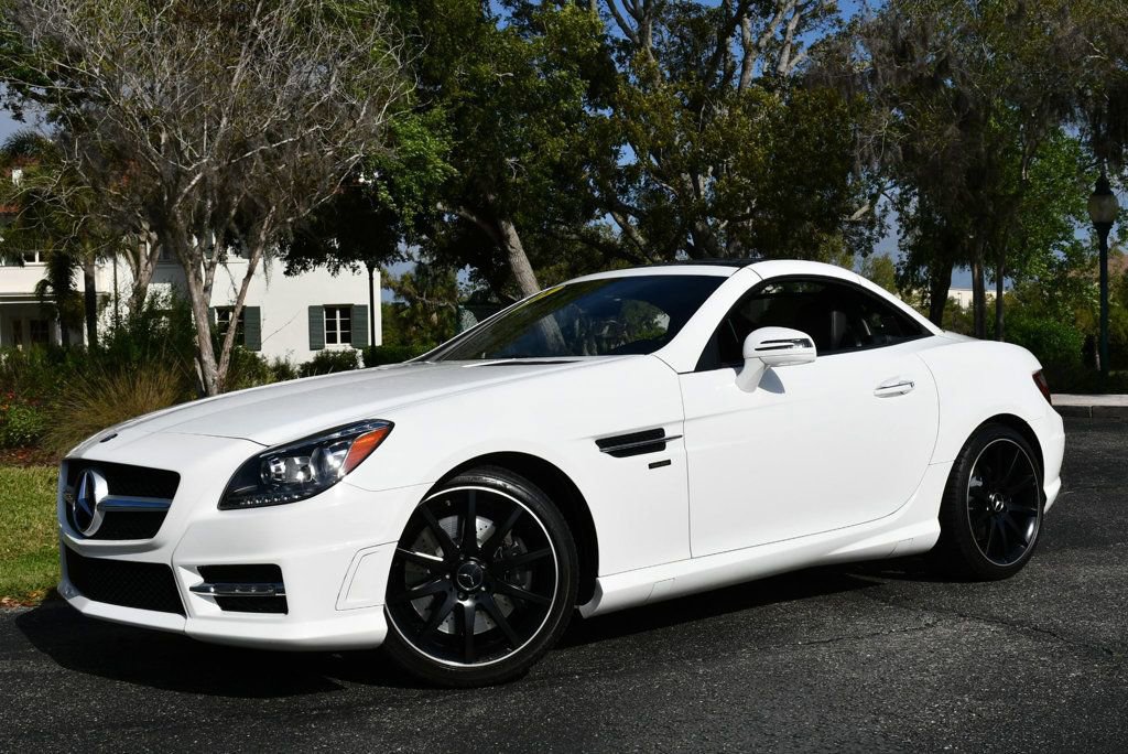 Used 2015 Mercedes-Benz SLK 350 image 25