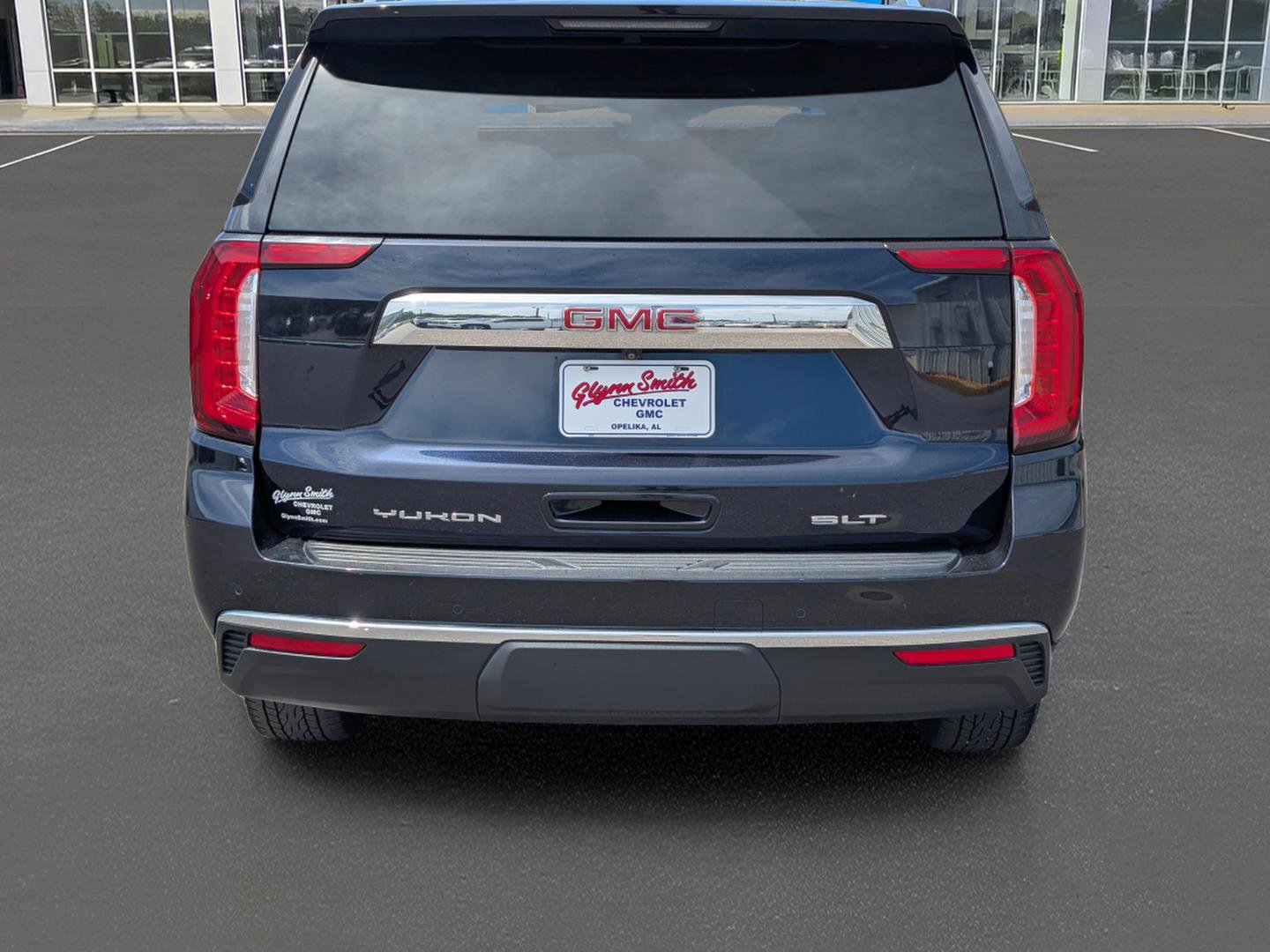 Used 2024 GMC Yukon SLT AWD/4WD image 9