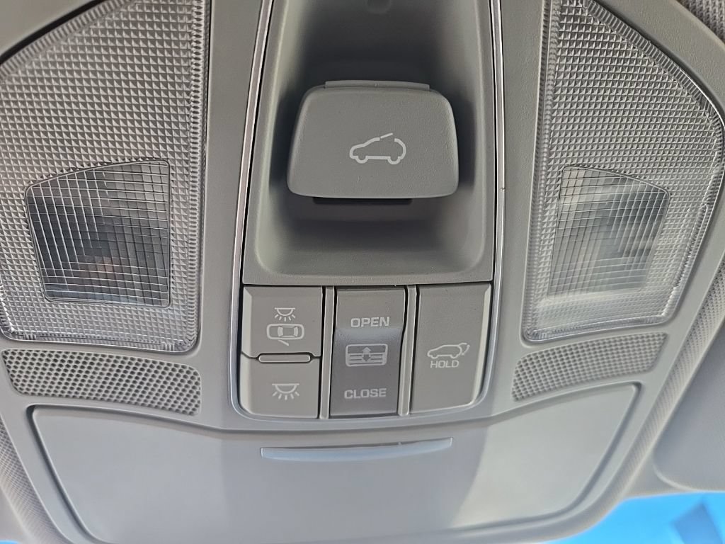 Used 2018 Hyundai Santa Fe Limited AWD/4WD image 51