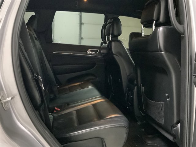 Used 2018 Jeep Grand Cherokee Limited AWD/4WD image 17