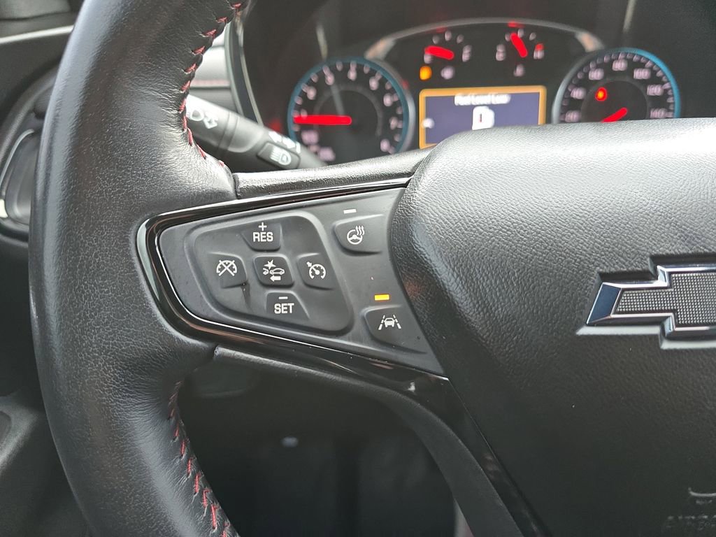 Used 2022 Chevrolet Equinox RS w/ Infotainment Package FWD image 17