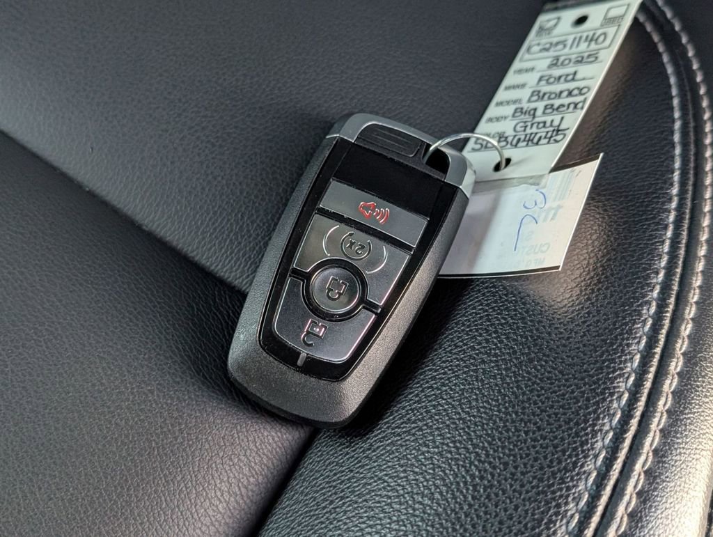 New 2025 Ford Bronco Outer Banks image 40