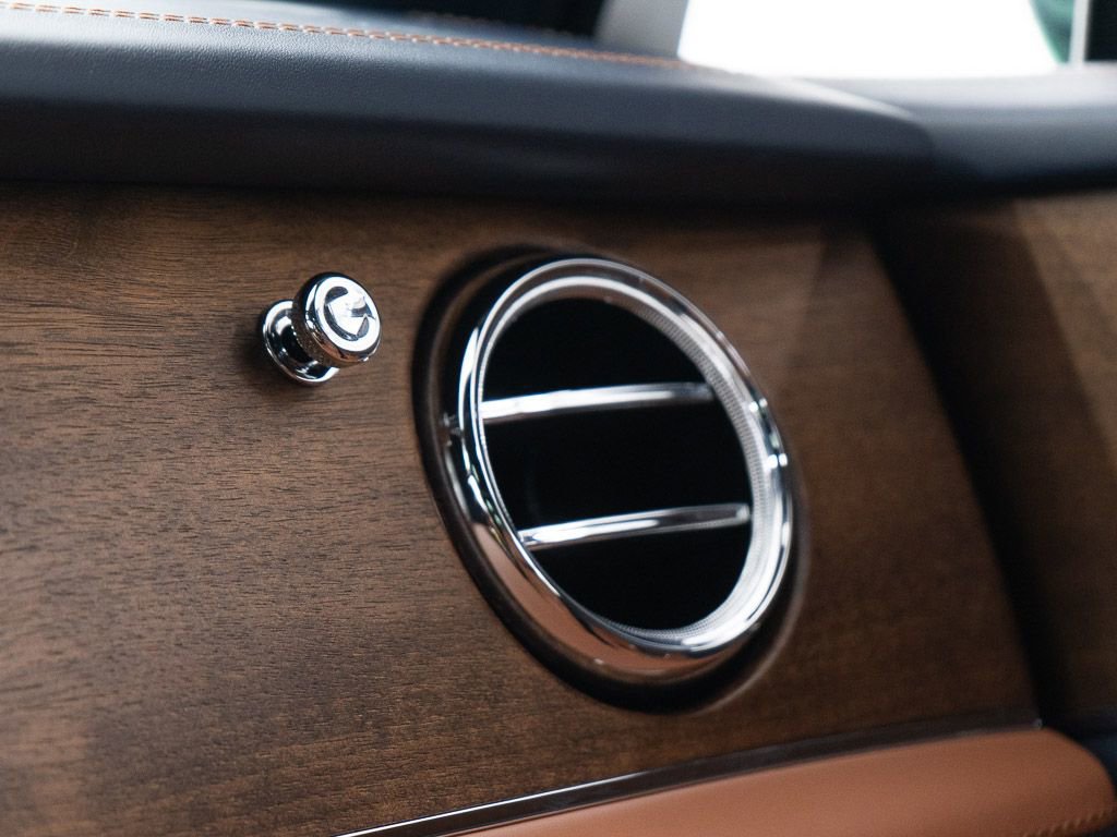 Certified 2023 Bentley Bentayga Extended Wheelbase AWD/4WD image 42