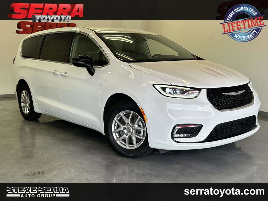 Used 2024 Chrysler Pacifica Touring-L