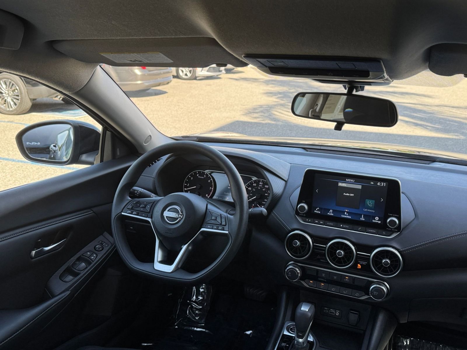Used 2025 Nissan Sentra SV FWD image 33