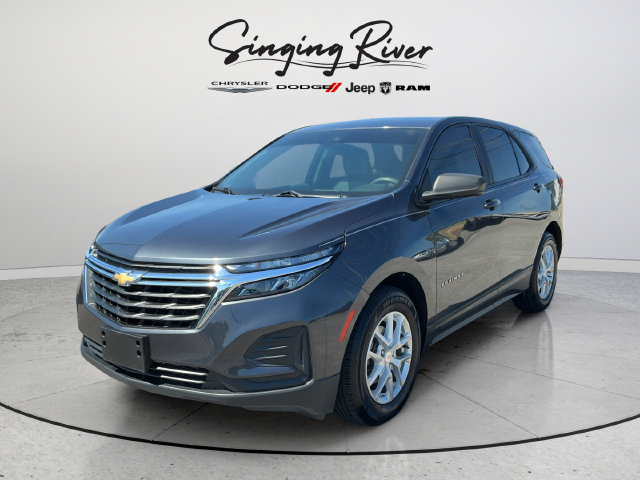 Used 2022 Chevrolet Equinox LS w/ LS Convenience Package FWD image 3