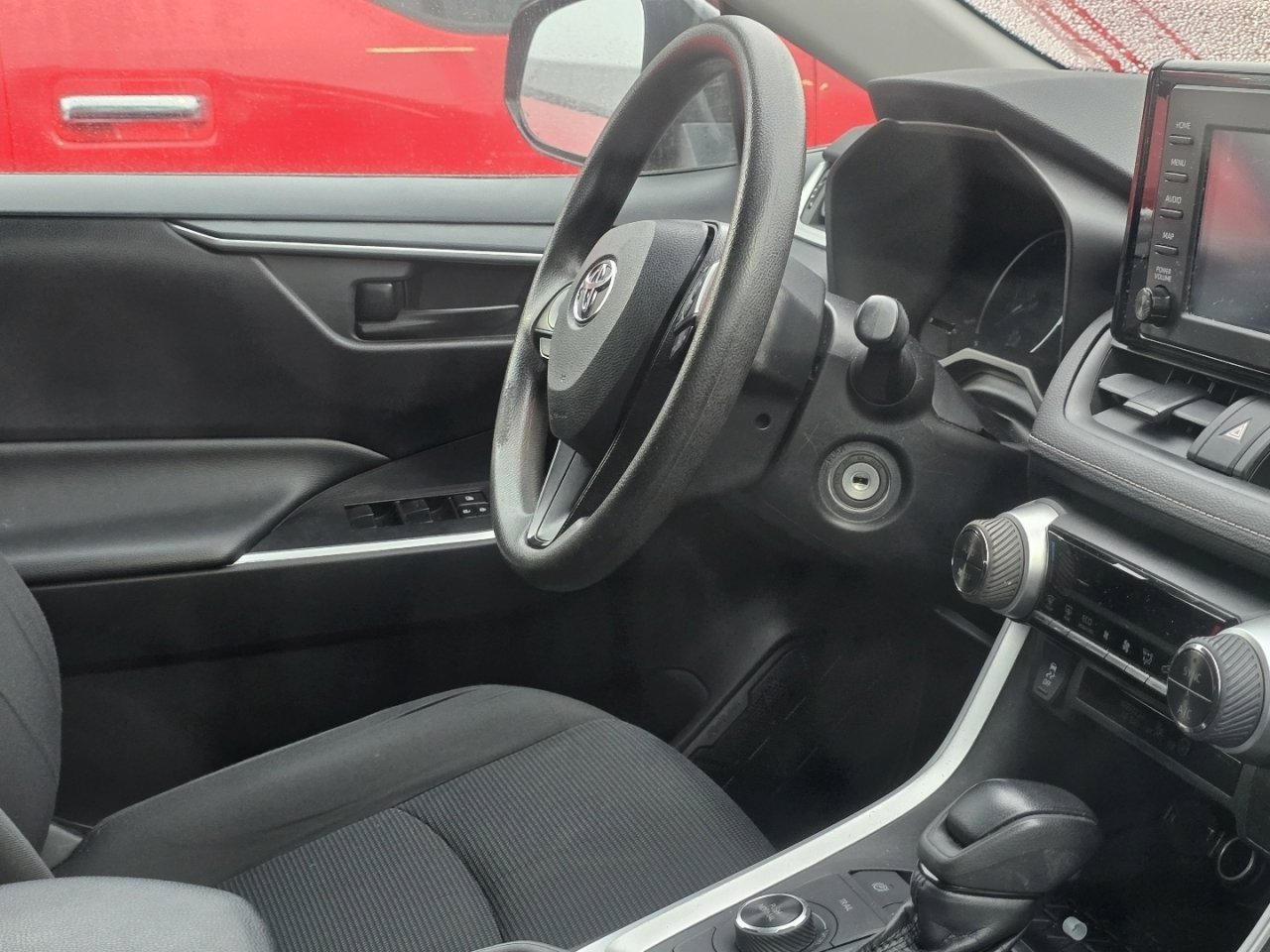 Used 2019 Toyota RAV4 LE image 14