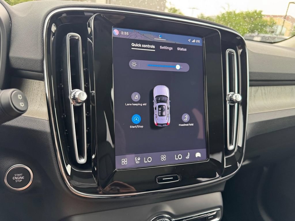 Certified 2023 Volvo XC40 B5 Plus w/ Climate Package AWD/4WD image 19