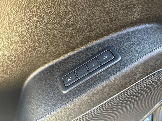 Used 2019 Chevrolet Suburban LT AWD/4WD image 34