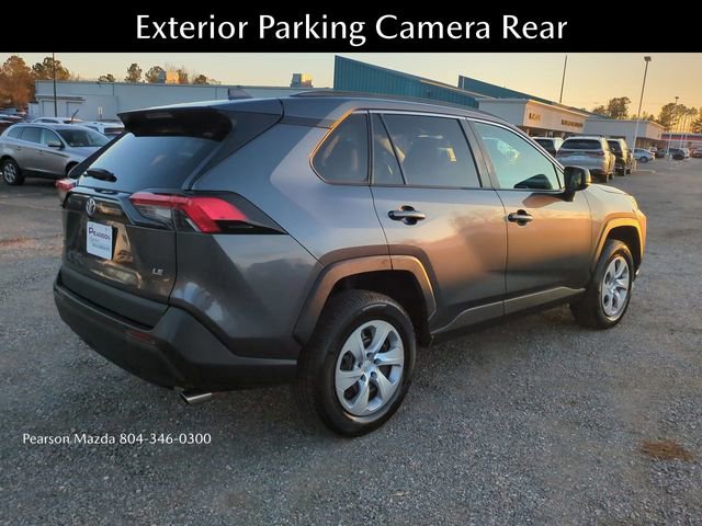 Used 2021 Toyota RAV4 LE image 4