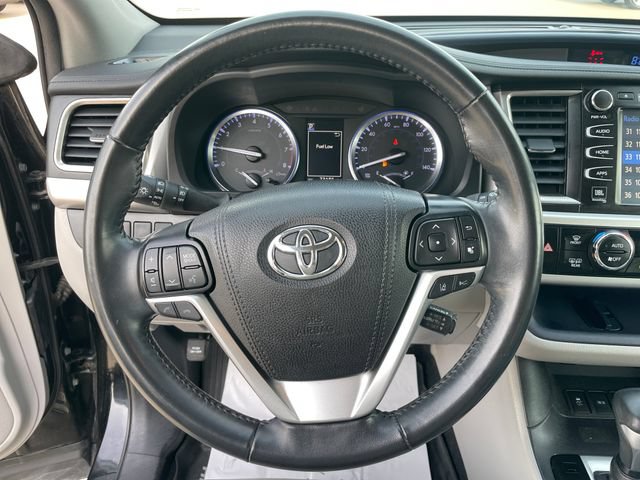 Used 2019 Toyota Highlander Limited w/ Protection Package #3 AWD/4WD image 37