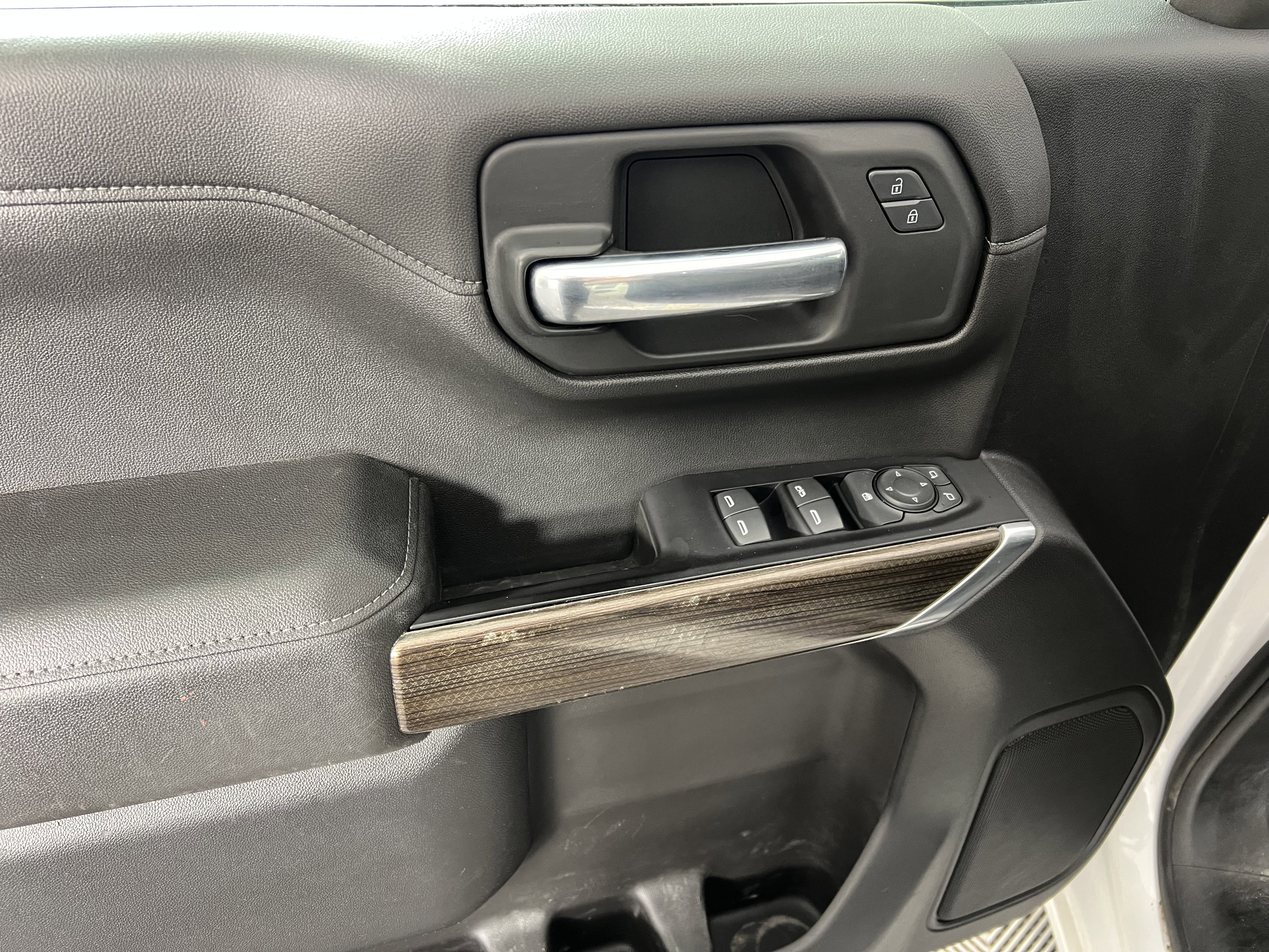 Used 2019 Chevrolet Silverado 1500 LT w/ All-Star Edition AWD/4WD image 18