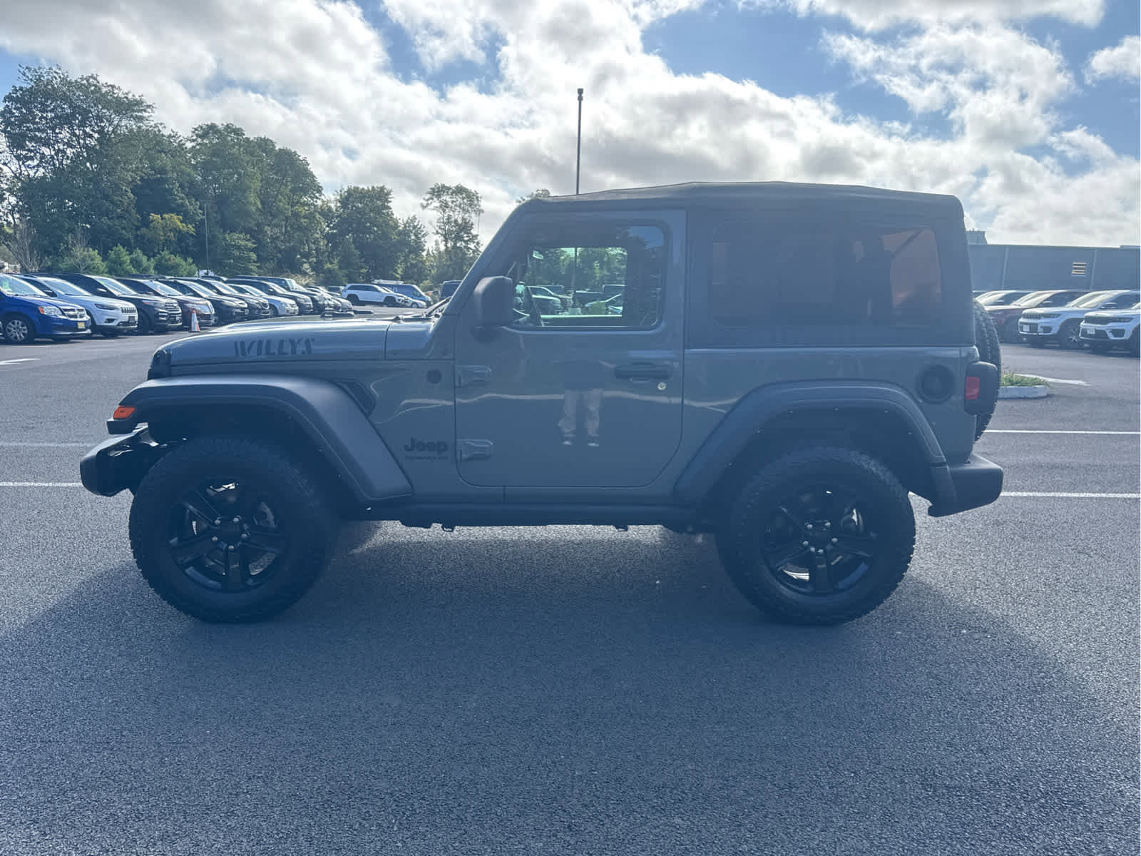 Certified 2021 Jeep Wrangler Willys image 6