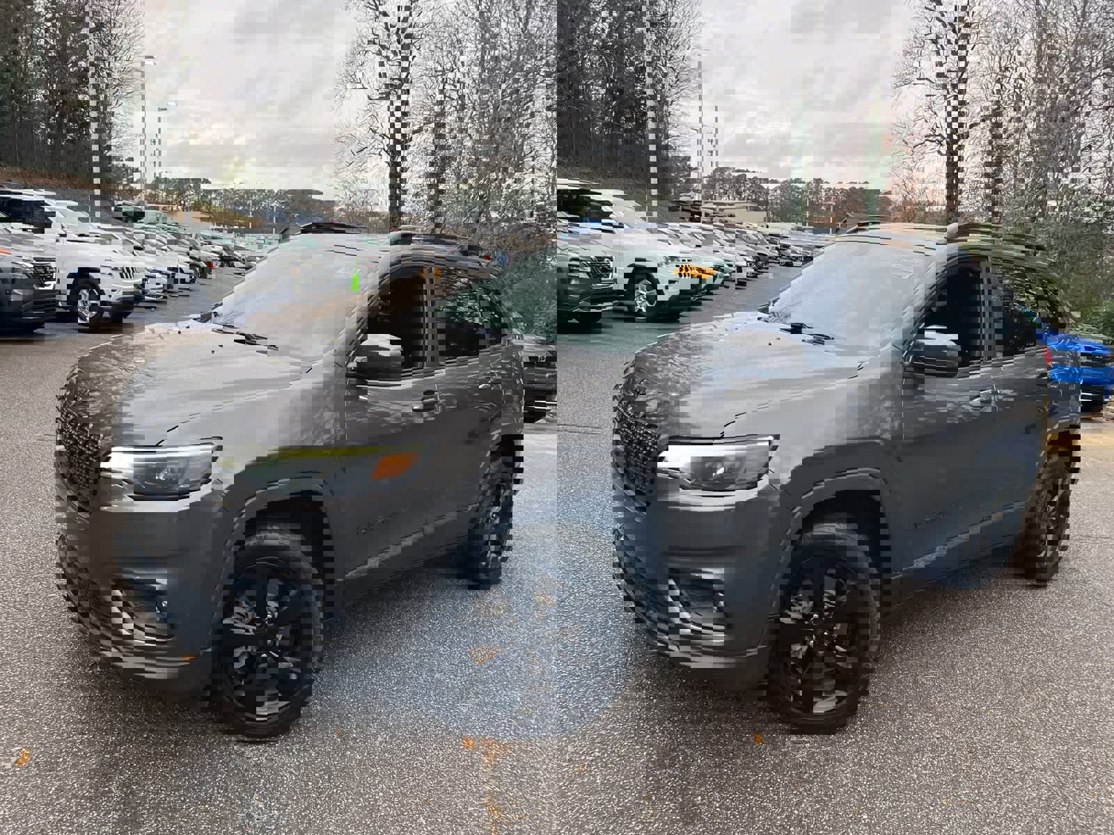 Used 2019 Jeep Cherokee Latitude Plus image 5