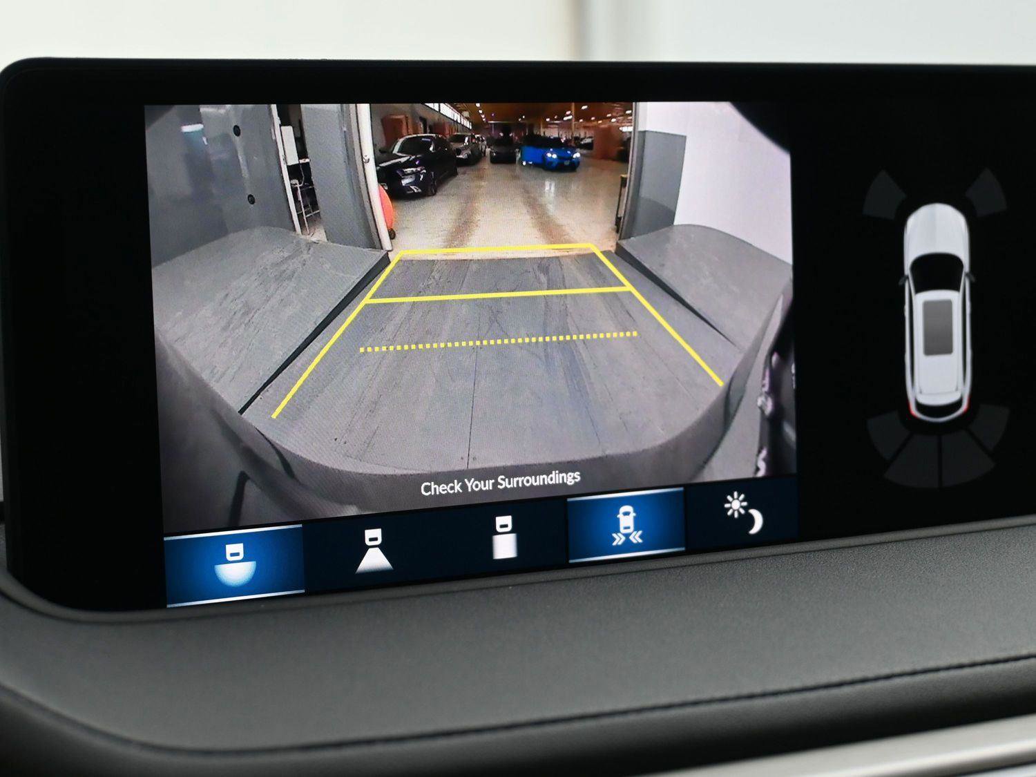 Used 2024 Acura MDX SH-AWD w/ Technology Package image 8