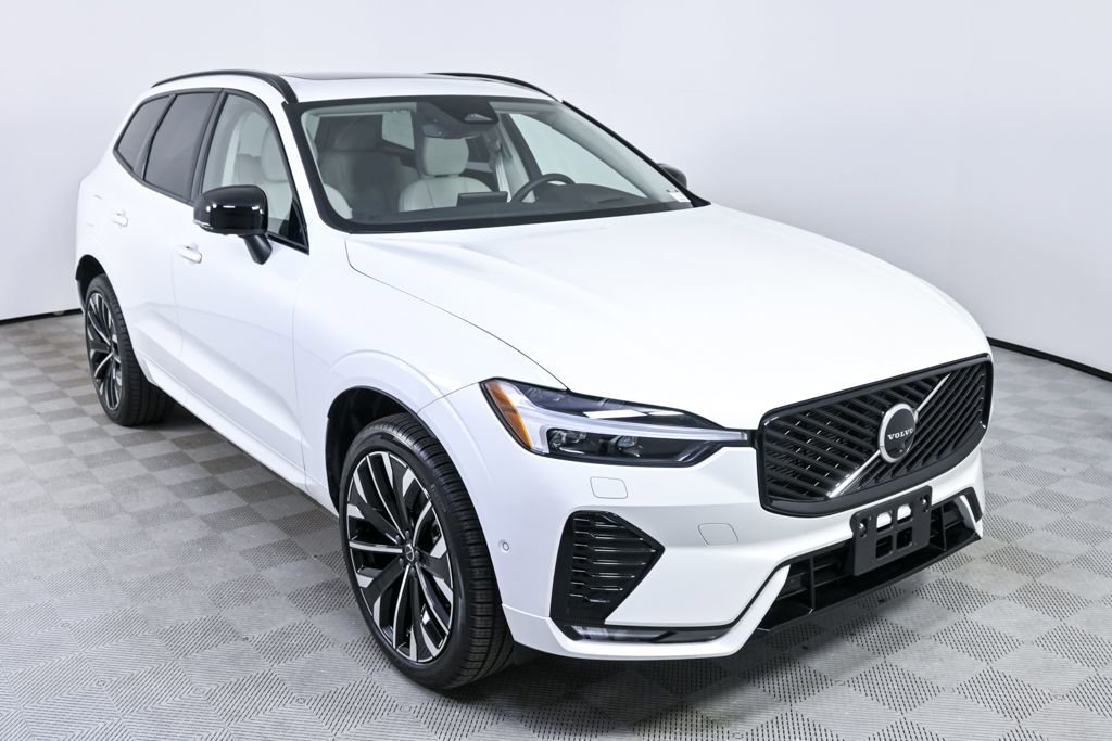 Used 2026 Volvo XC60 B5 Ultra w/ Climate Package image 28