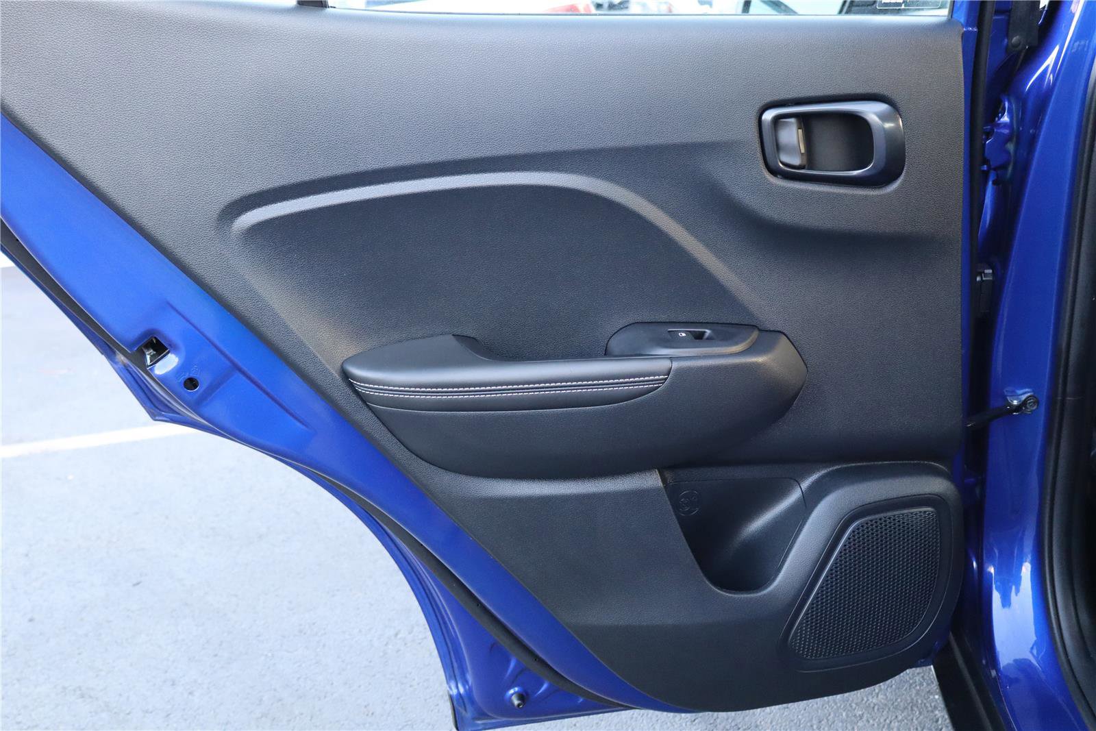 Used 2023 Hyundai Venue Limited w/ Cargo Package image 26