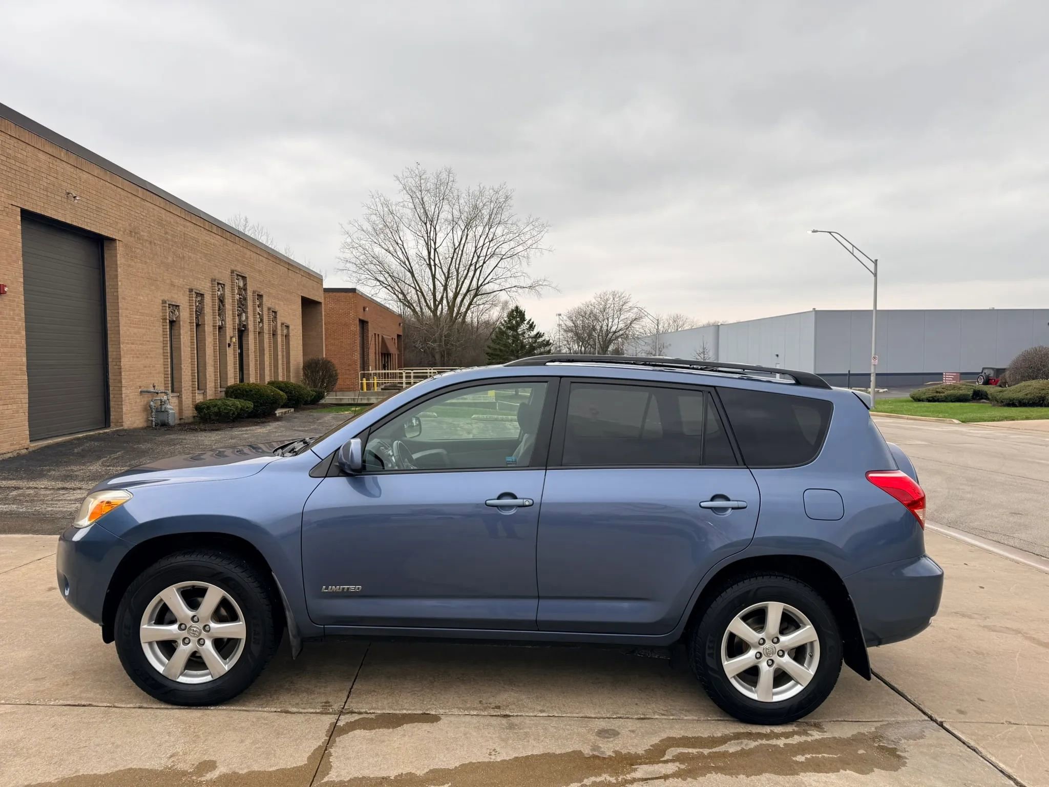 Used 2008 Toyota RAV4 Limited image 4