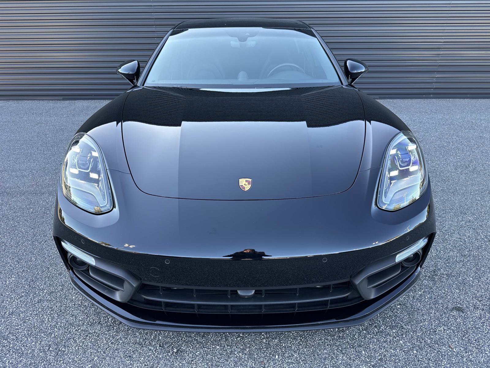 Certified 2023 Porsche Panamera Platinum Edition image 6